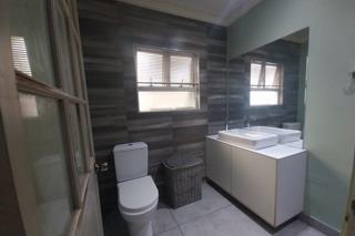  Bedroom Property for Sale in Uitsig Western Cape